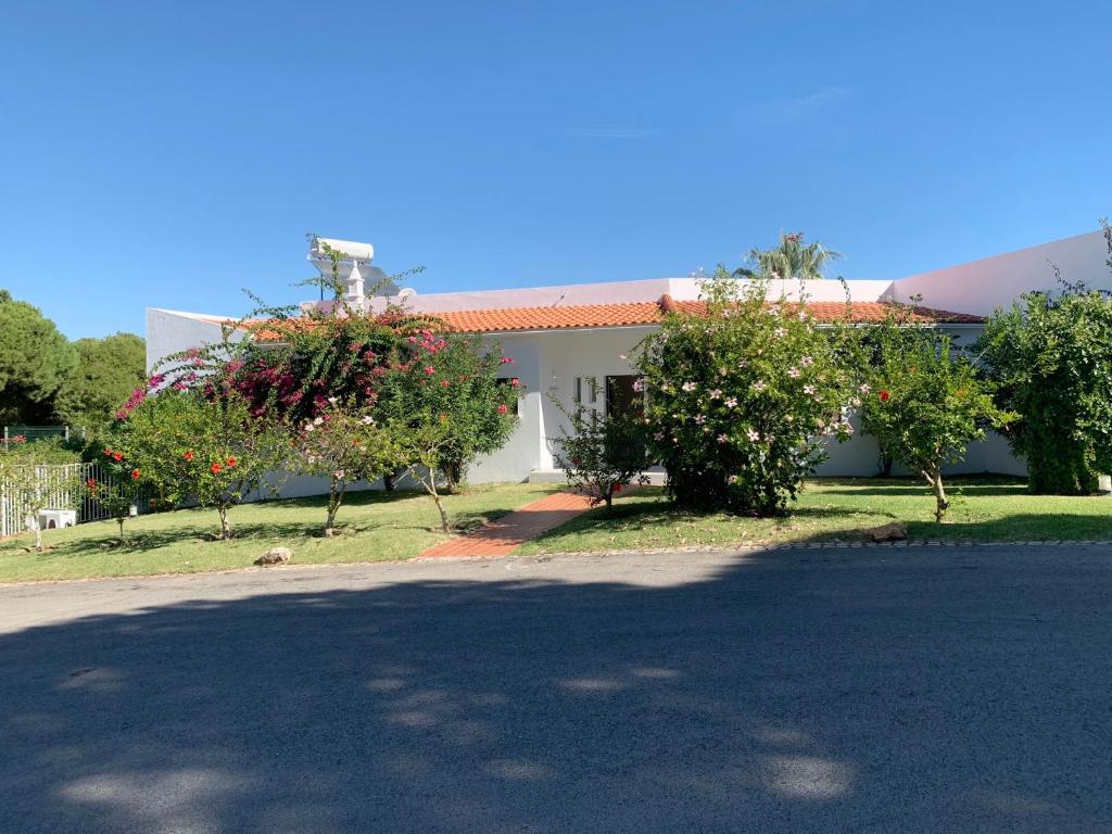 Vila Hibisco by Garvetur room 1